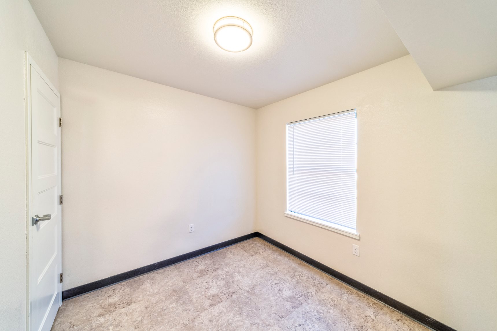 Gallery Photo 15